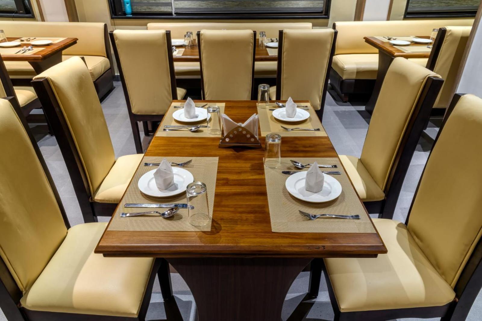 Rs Regal Inn-دوغار المظهر الخارجي الصورة