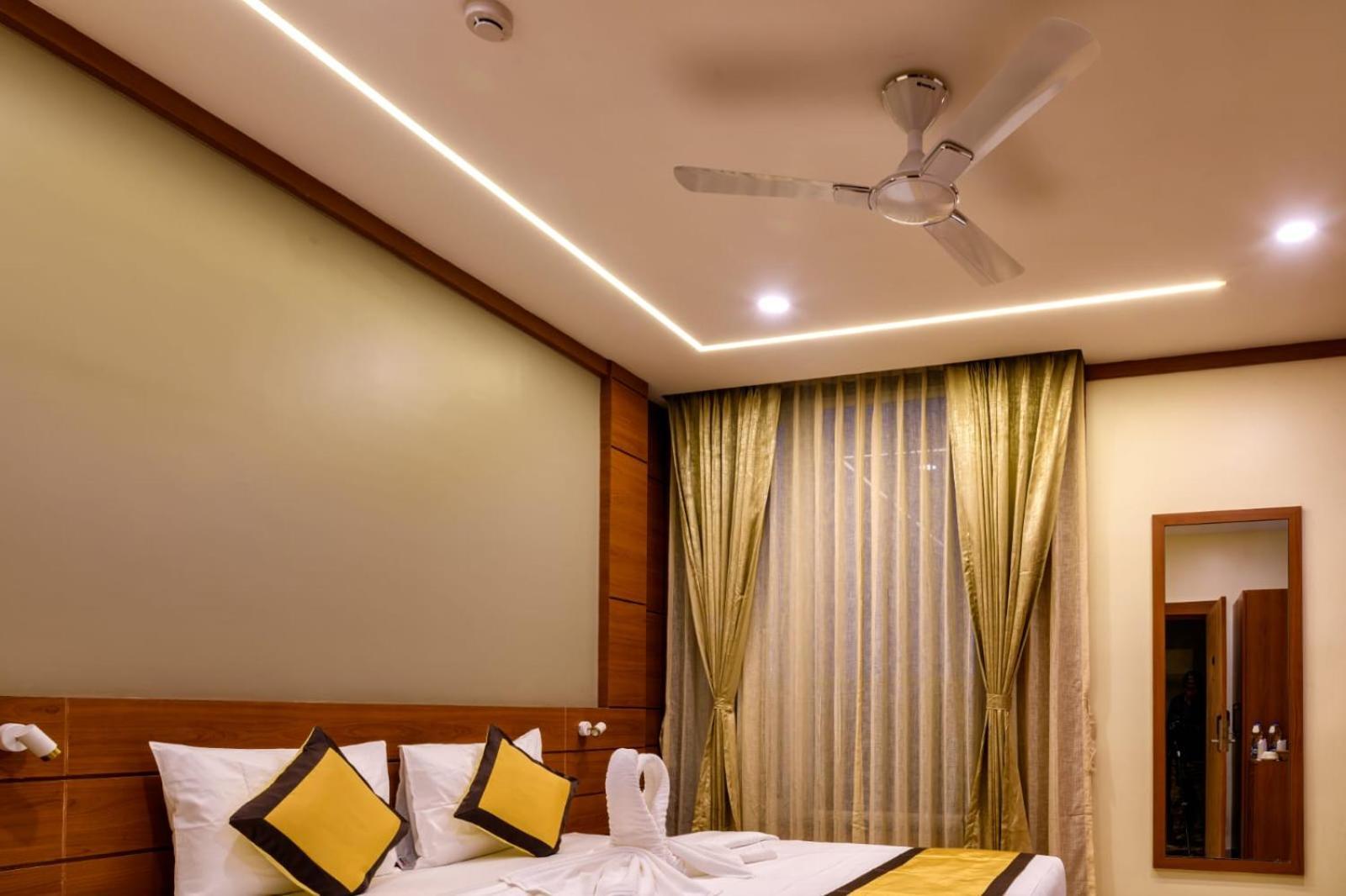 Rs Regal Inn-دوغار المظهر الخارجي الصورة