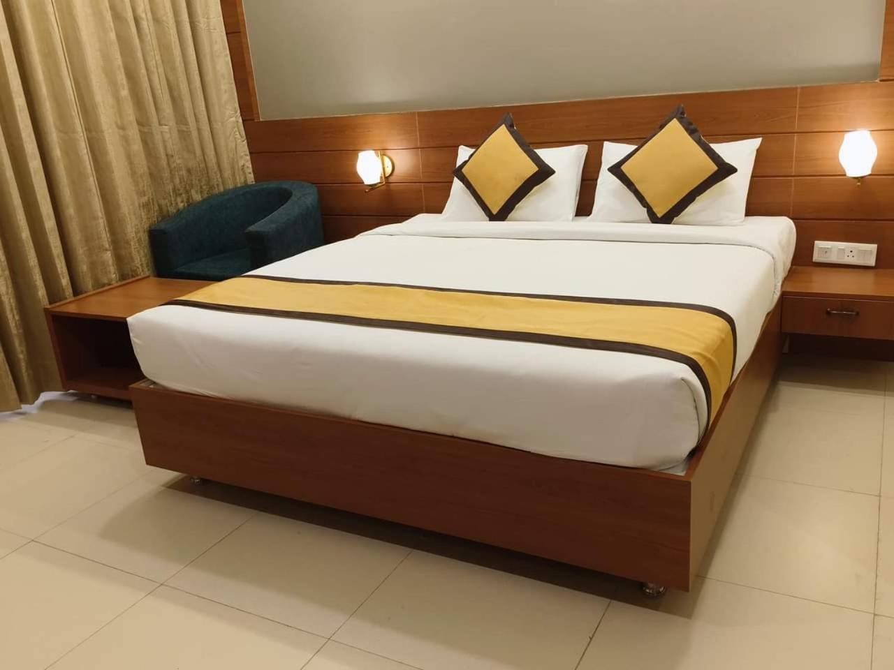Rs Regal Inn-دوغار المظهر الخارجي الصورة