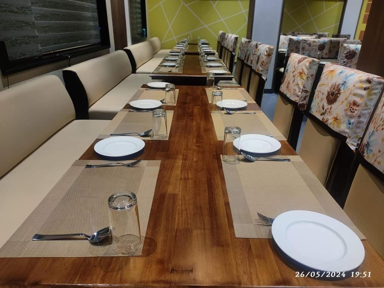 Rs Regal Inn-دوغار المظهر الخارجي الصورة